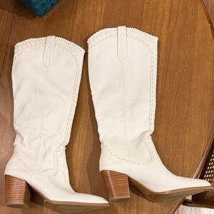 Finley White Heeled Leather Boots